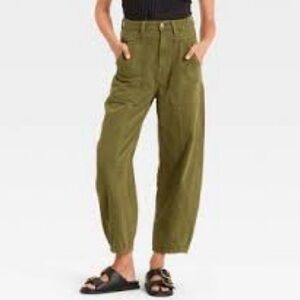 NWT Women's High-Rise Utility Barrel Jeans Universal Thread Loose Olive Green 2